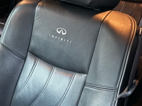 Used 2013 INFINITI JX35 AWD w/ Premium Pkg image 9