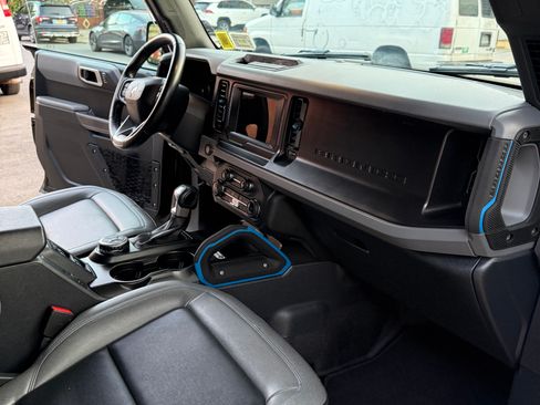 Used 2022 Ford Bronco Black Diamond AWD/4WD image 10