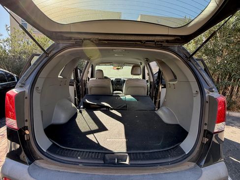 Used 2013 Kia Sorento LX w/ Convenience Pkg image 5