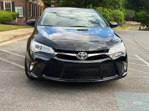 Used 2017 Toyota Camry SE FWD image 10