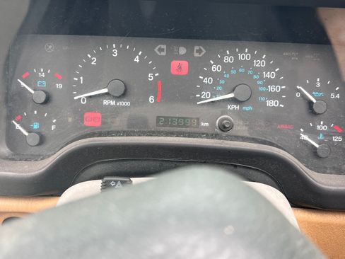 Used 1998 Jeep Wrangler Sahara AWD/4WD image 24