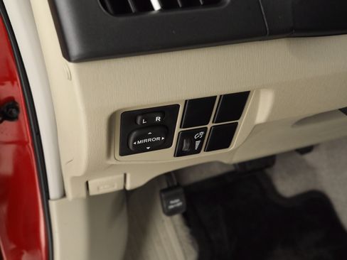 Used 2011 Toyota Prius Two image 26