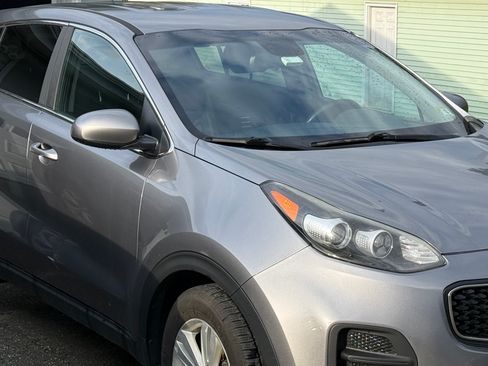 Used 2018 Kia Sportage LX FWD image 1