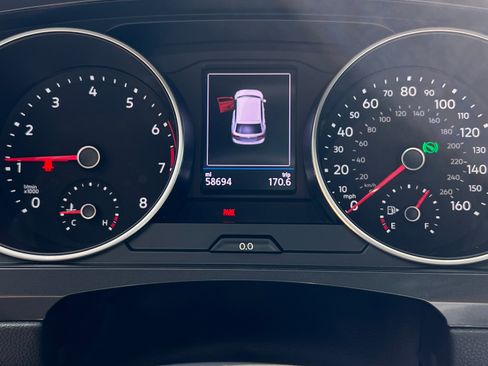 Used 2020 Volkswagen Tiguan SE R-Line image 20