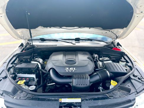 Used 2012 Jeep Grand Cherokee Laredo w/ Laredo E Group image 13