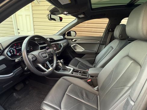Used 2022 Audi Q3 2.0T Premium AWD/4WD image 16