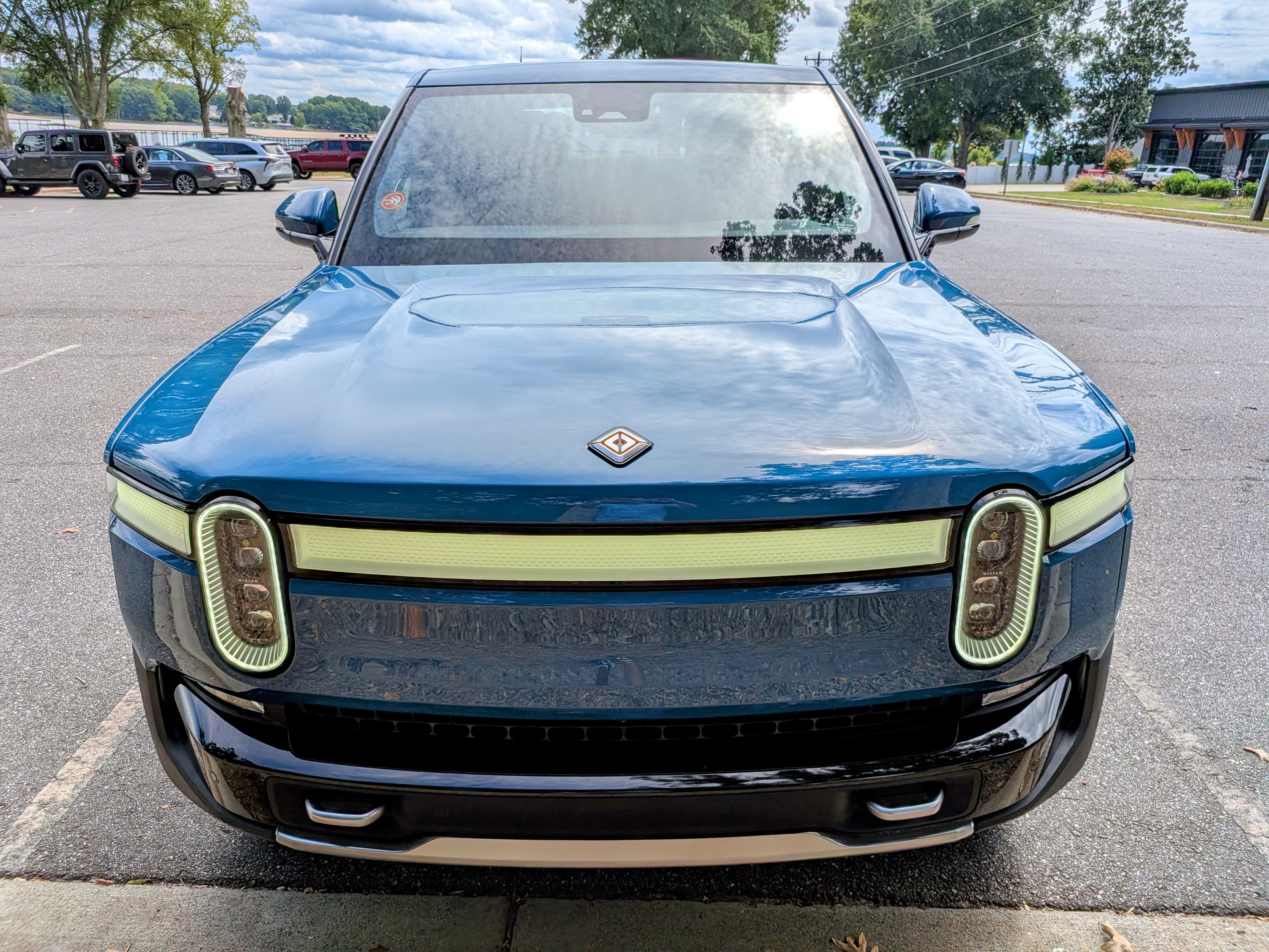 Used 2022 Rivian R1T Launch Edition AWD/4WD image 4