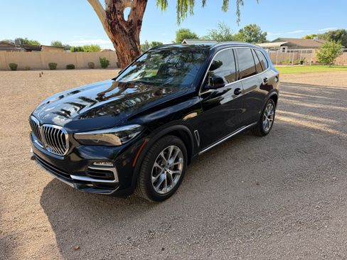 Used 2020 BMW X5 sDrive40i w/ Luxury Seating Package RWD image 1