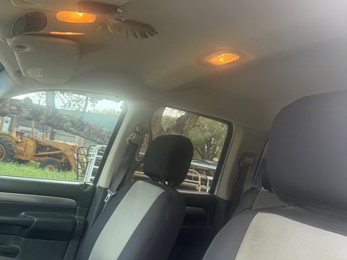 Used 2005 Dodge Ram 3500 Truck SLT AWD/4WD image 9