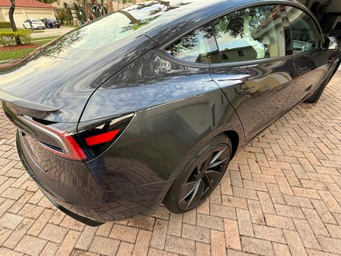 Used 2024 Tesla Model 3 Performance image 2