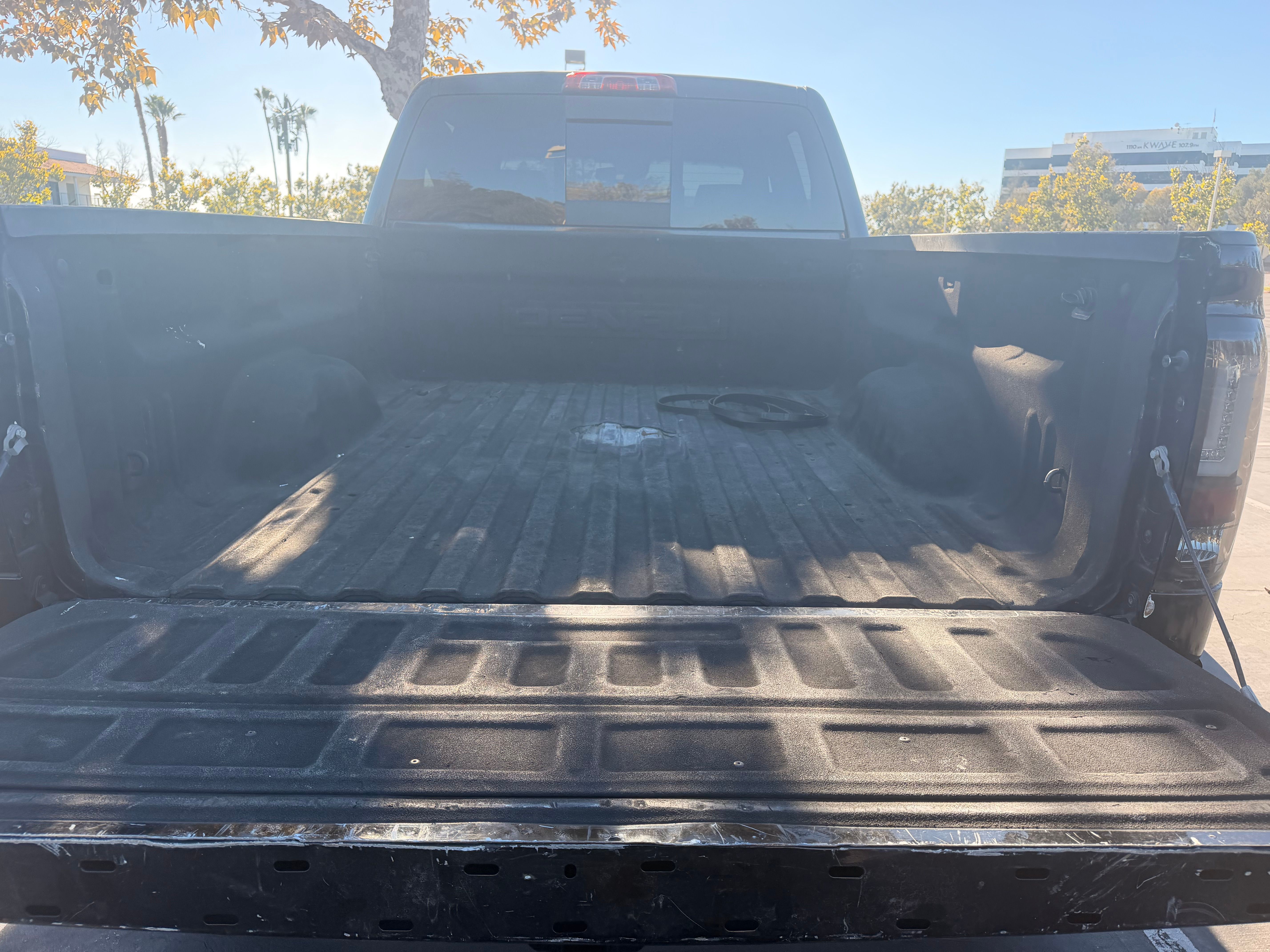 Used 2015 GMC Sierra 2500 Denali w/ Duramax Plus Package AWD/4WD image 25