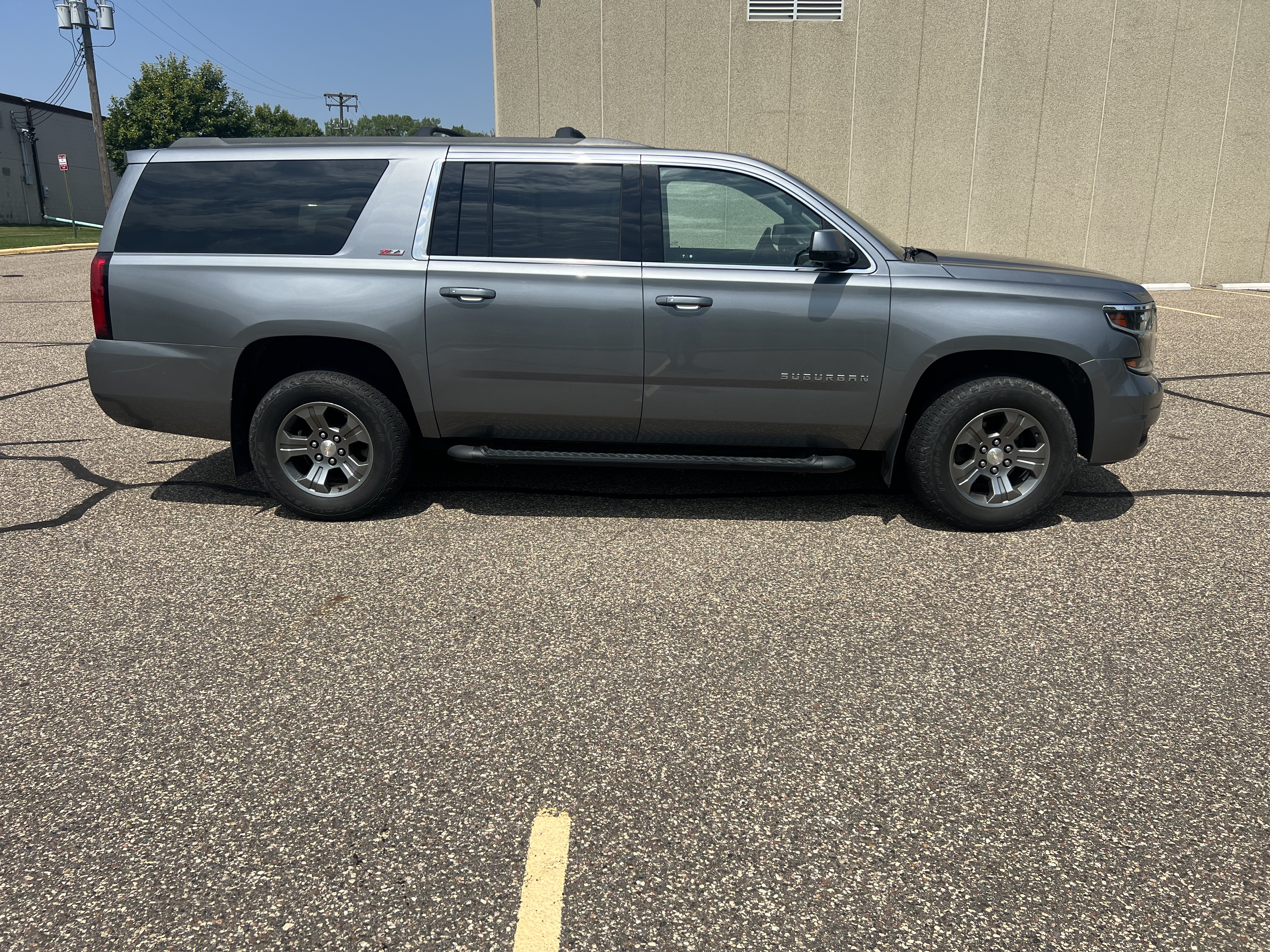Used 2020 Chevrolet Suburban LT AWD/4WD image 6