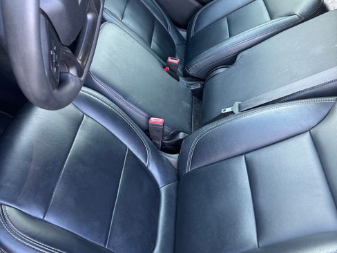 Used 2022 Chevrolet Silverado 2500 Custom w/ Custom Value Package AWD/4WD image 16