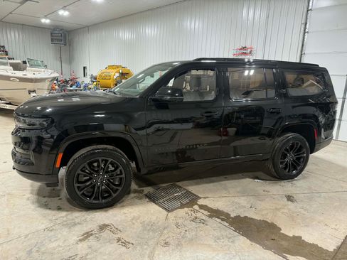 Used 2024 Jeep Grand Wagoneer Series II w/ Quick Order Packagew 28T image 4