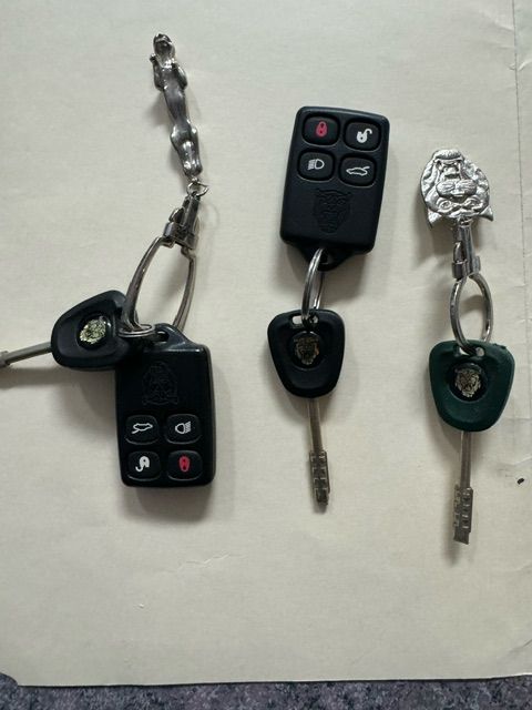 Used 2000 Jaguar XK8 Convertible RWD image 25