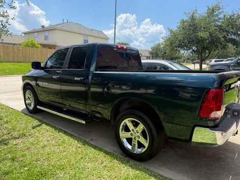 Used 2011 RAM 1500 Classic SLT RWD image 2
