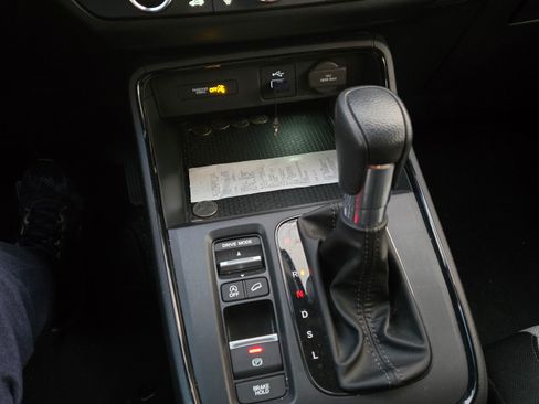 Used 2025 Honda CR-V LX image 12