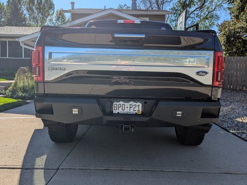 Used 2015 Ford F150 Platinum w/ Equipment Group 701A Luxury image 9