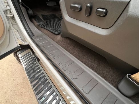 Used 2016 Ford F250 Lariat w/ Lariat Ultimate Package image 25