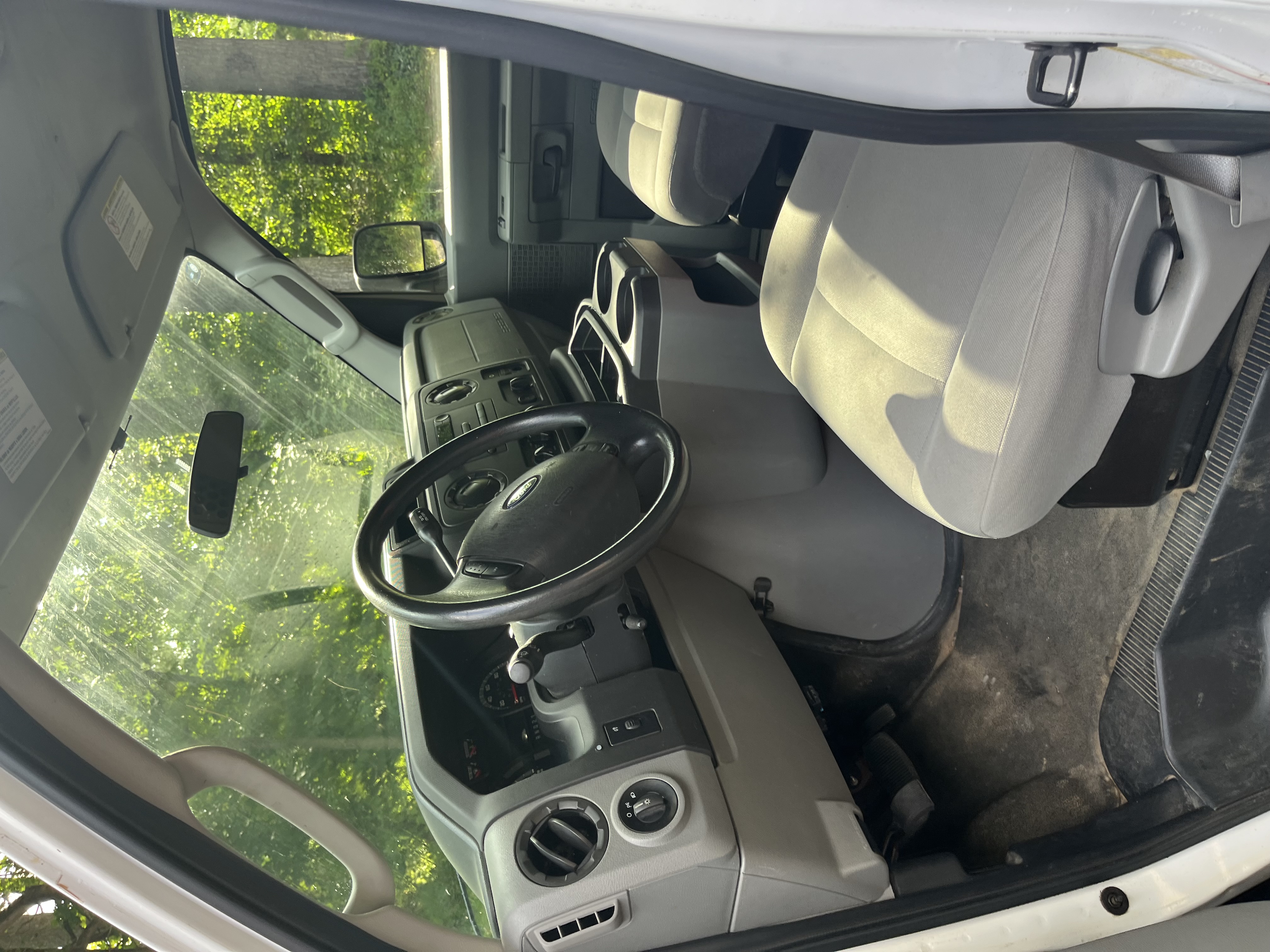 Used 2013 Ford E-250 and Econoline 250 w/ PWR Group RWD image 17