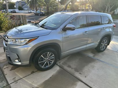 Used 2017 Toyota Highlander XLE