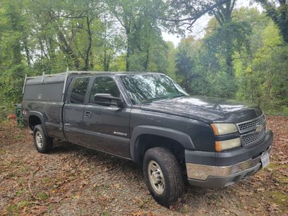 Used 2005 Chevrolet Silverado 2500 W/T w/ Snow Plow Prep Package