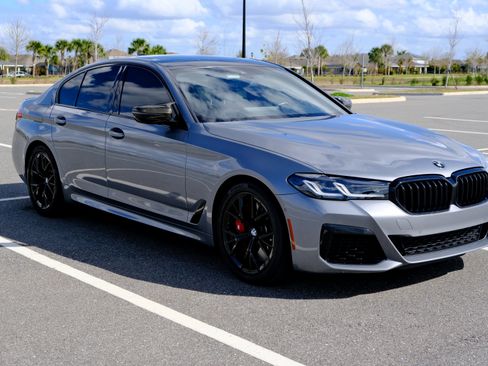 Used 2023 BMW M550i xDrive w/ Shadowloine Package image 9