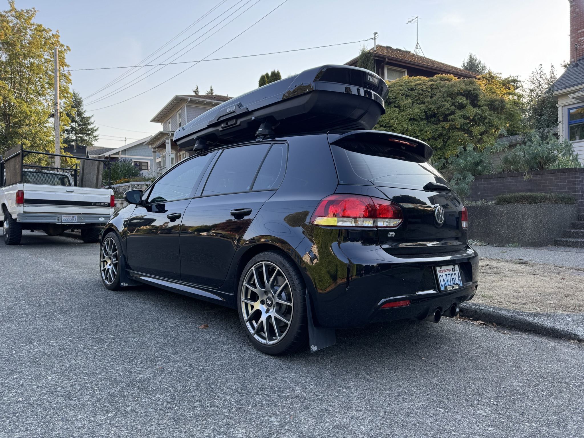 Used 2012 Volkswagen Golf 4-Door AWD/4WD image 2