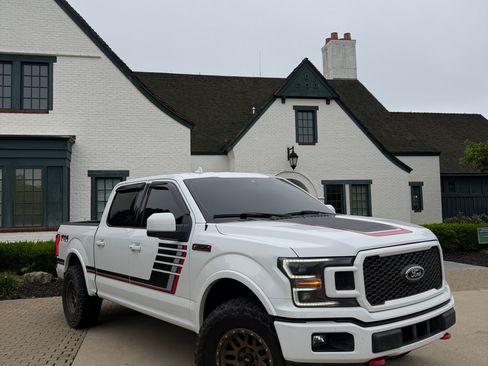 Used 2018 Ford F150 Lariat w/ Equipment Group 502A Luxury AWD/4WD image 2