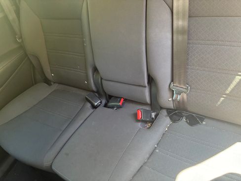 Used 2017 Kia Sorento FWD image 5