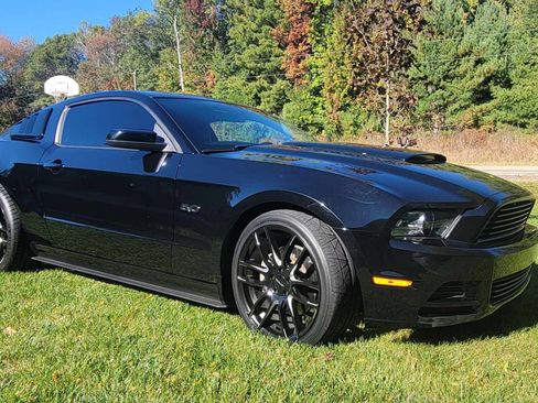 Used 2014 Ford Mustang GT image 1
