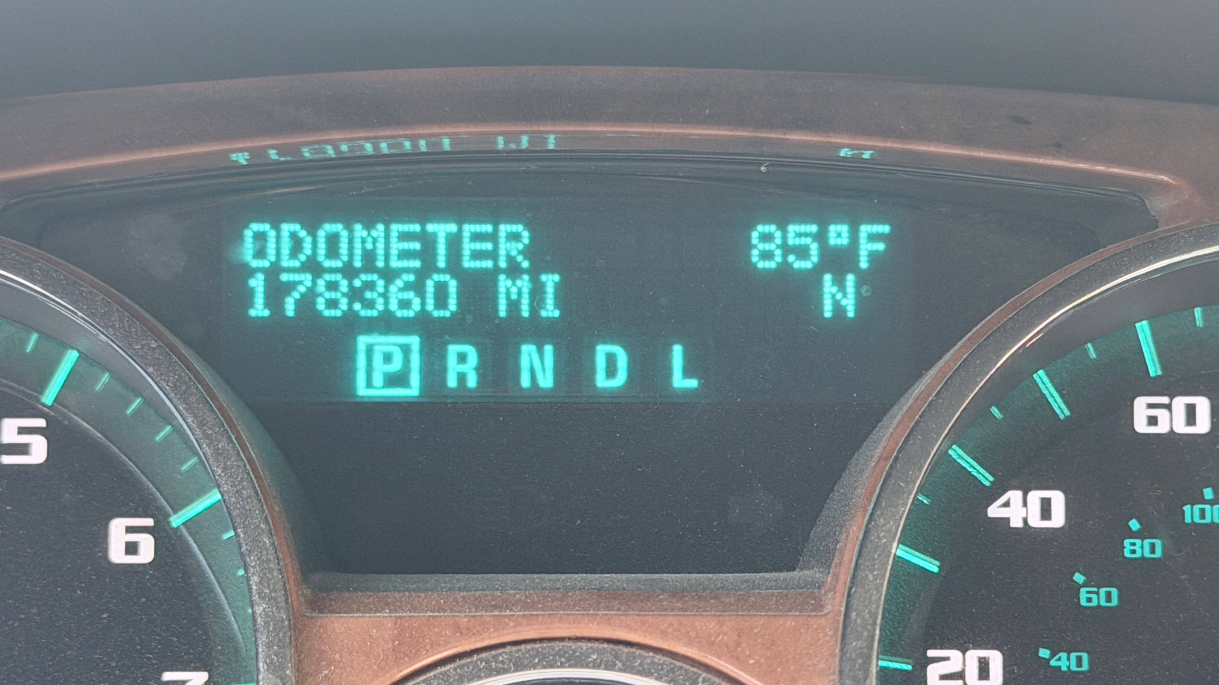 Used 2011 Buick Enclave CXL FWD image 2
