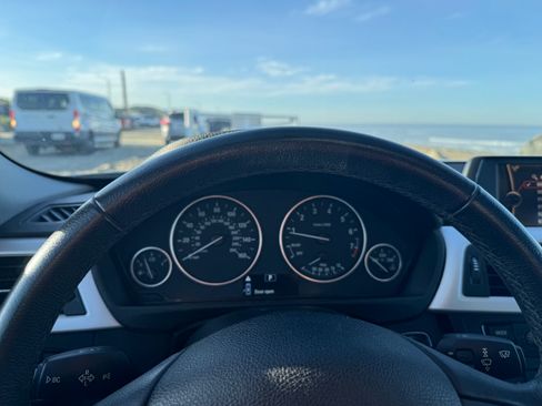 Used 2014 BMW 320i 320i Sedan 4D image 16