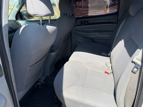 Used 2011 Toyota Tacoma 4x4 Double Cab w/ TRD Off-Road Pkg image 18