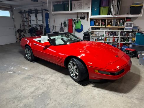 Used 1993 Chevrolet Corvette Convertible RWD image 1