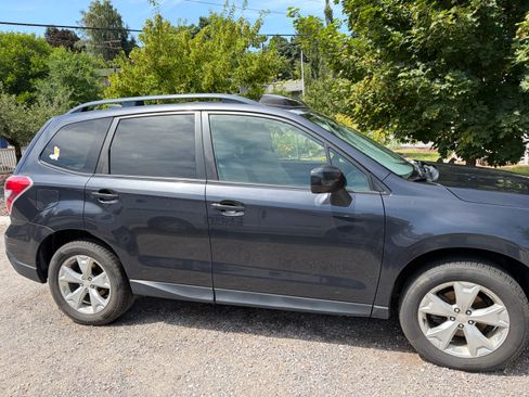 Used 2016 Subaru Forester 2.5i Premium AWD/4WD image 4
