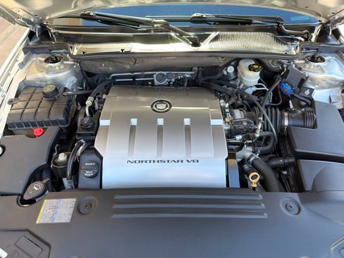 Used 2011 Cadillac DTS Premium w/ Driver Awareness Package image 28