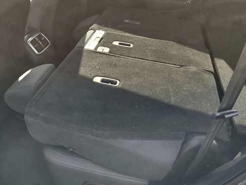 Used 2017 Kia Sorento L image 15