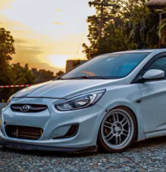 Used 2013 Hyundai Accent GS FWD image 1