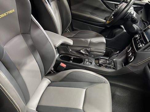 Used 2022 Subaru Crosstrek 2.5i Sport w/ Popular Package #3 image 6