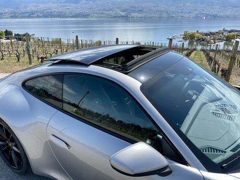 Used 2020 Porsche 911 Carrera S image 10