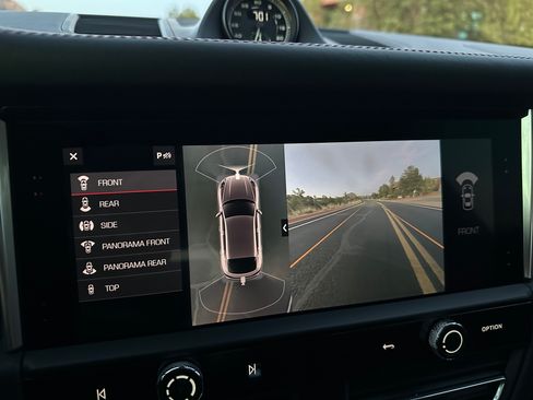 Used 2023 Porsche Macan image 31