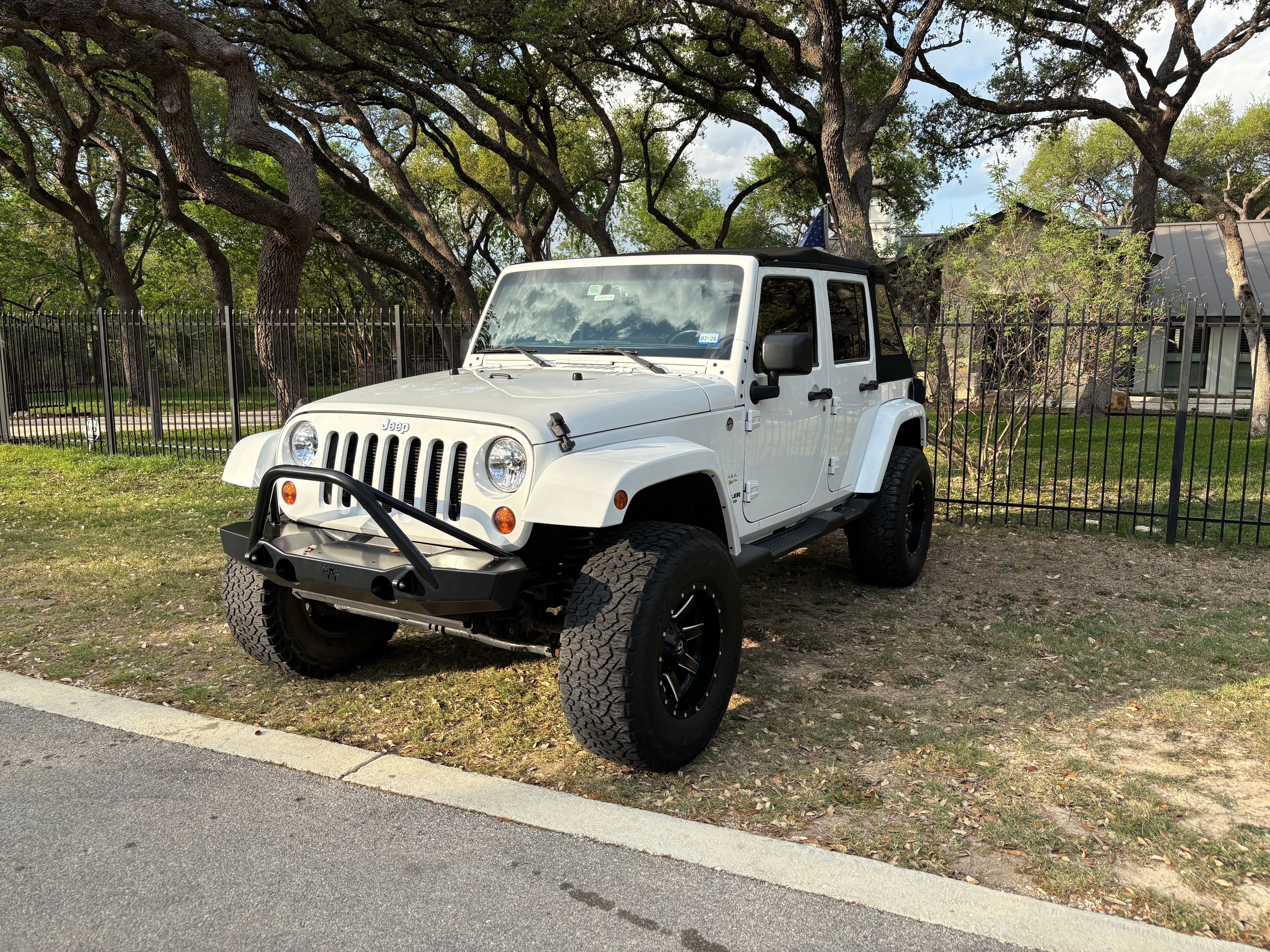 Used 2013 Jeep Wrangler Unlimited Sahara AWD/4WD image 1