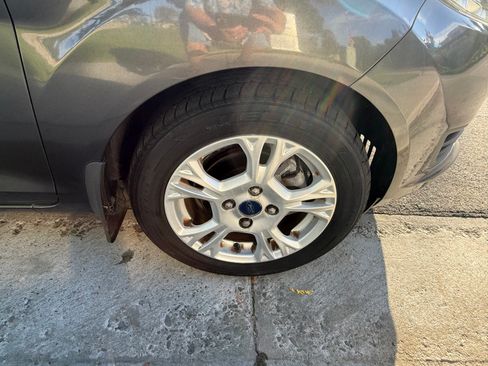 Used 2015 Ford Fiesta SE w/ Exterior Protection Package FWD image 6