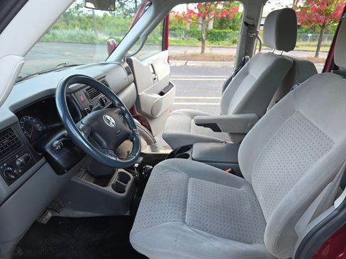 Used 2003 Volkswagen Eurovan MV image 14