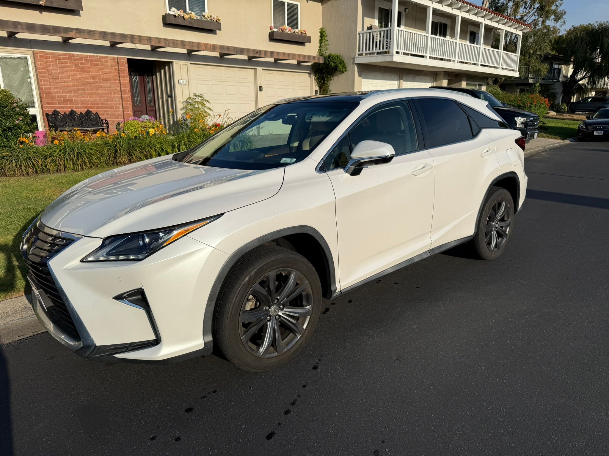 Used 2017 Lexus RX 350 FWD w/ Premium Package image 1