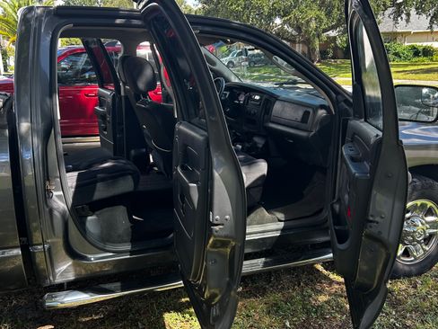 Used 2004 Dodge Ram 2500 Truck SLT w/ Trailer Tow Group image 18