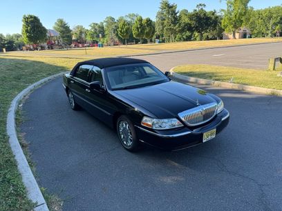 Used 2006 Lincoln Town Car Signature L