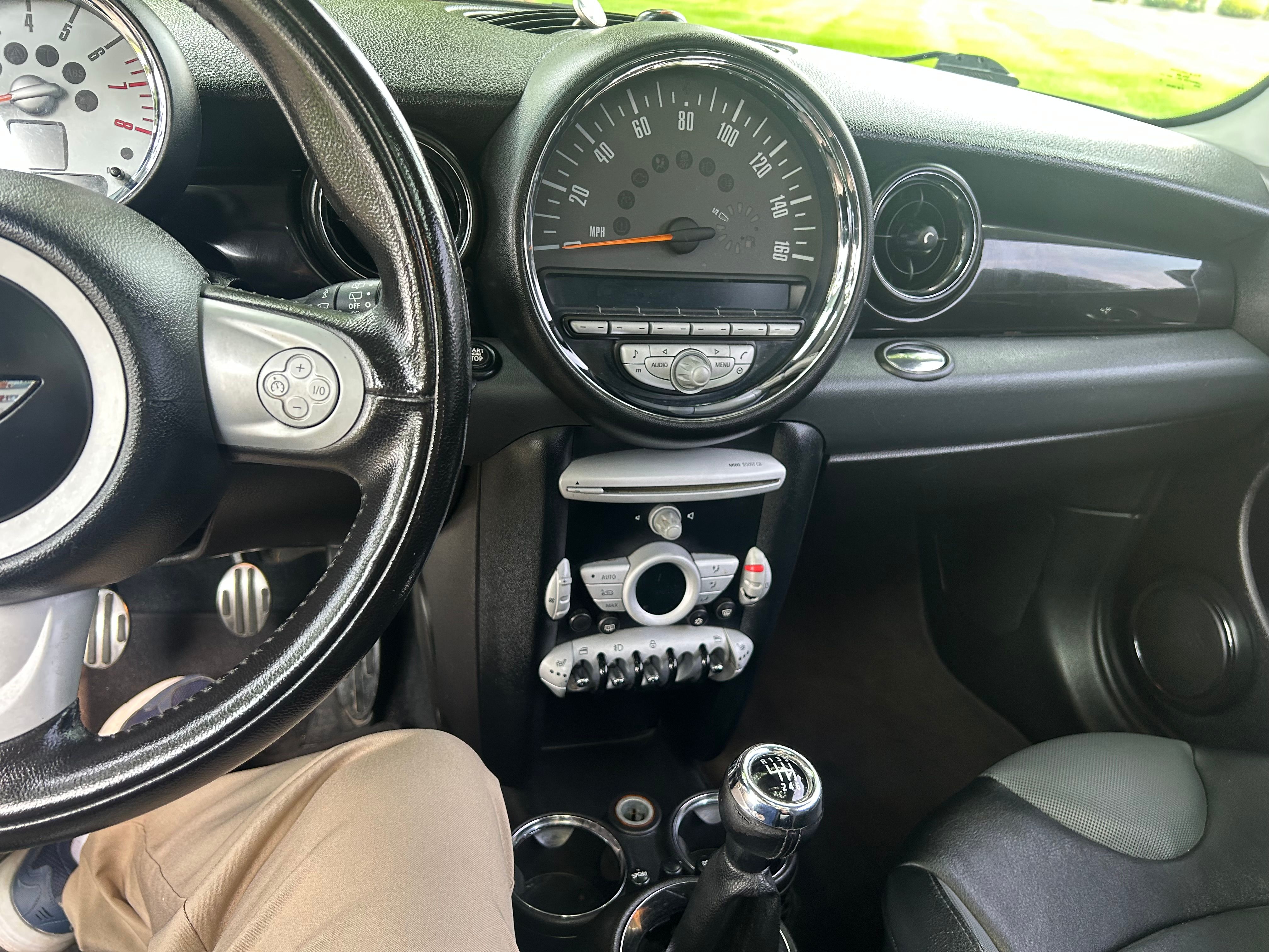 Used 2009 MINI Cooper S FWD image 6