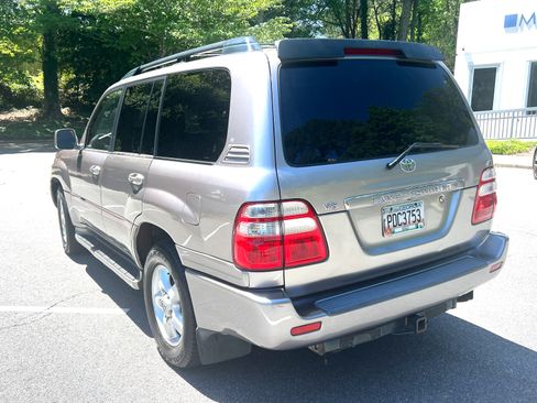 Used 2005 Toyota Land Cruiser AWD/4WD image 13